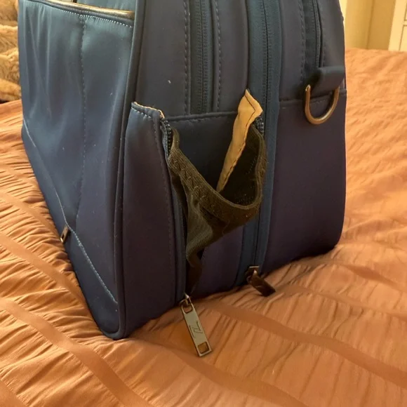 Nomad Lane Blue Travel Bag - Picture 9 of 10